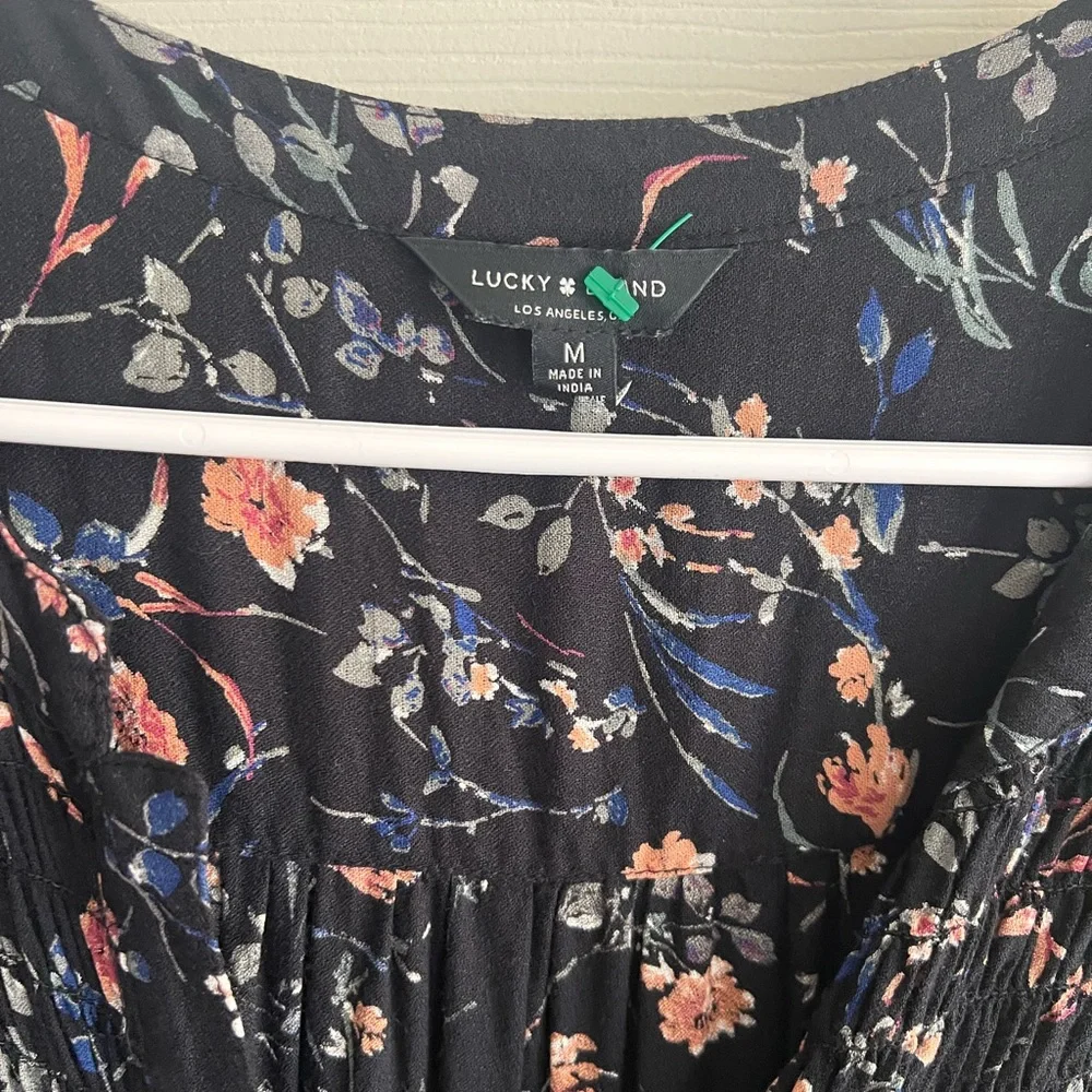 Lucky Brand Black Floral V-Neck Smocked Blouse - Picture 3 of 4